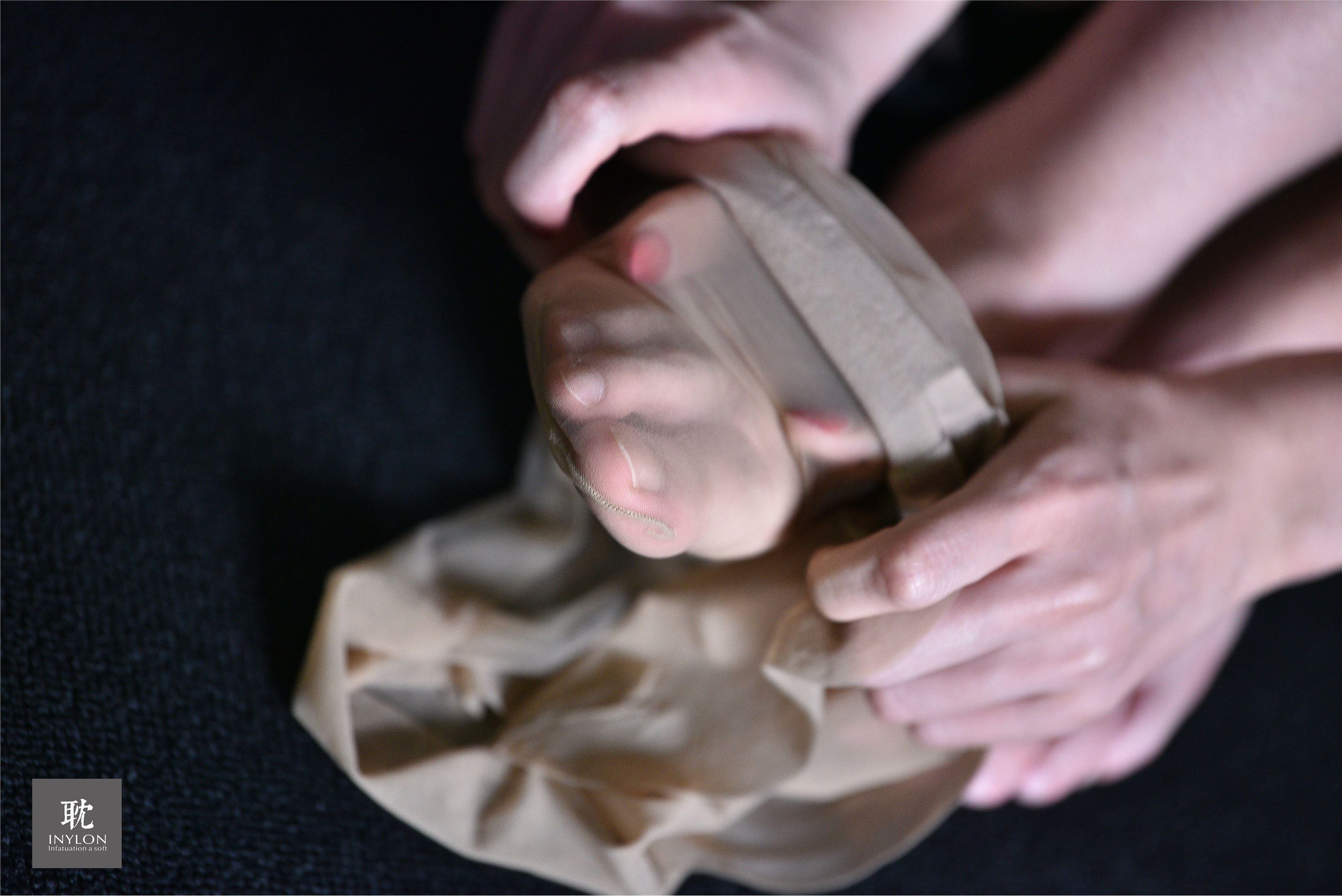 IESS异思趣向《普惠集245》- 模特：君老师《穿袜的OL》